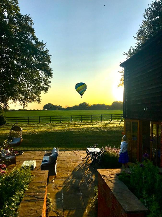 Mulberry Barn Bed & Breakfast Micheldever Exterior photo